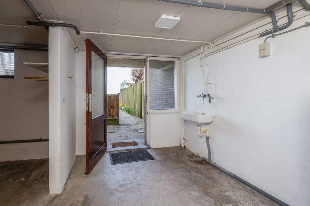 Photo 32 of Doctor van Noortstraat 95-A