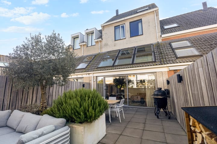 Foto 2 van Andromeda 4