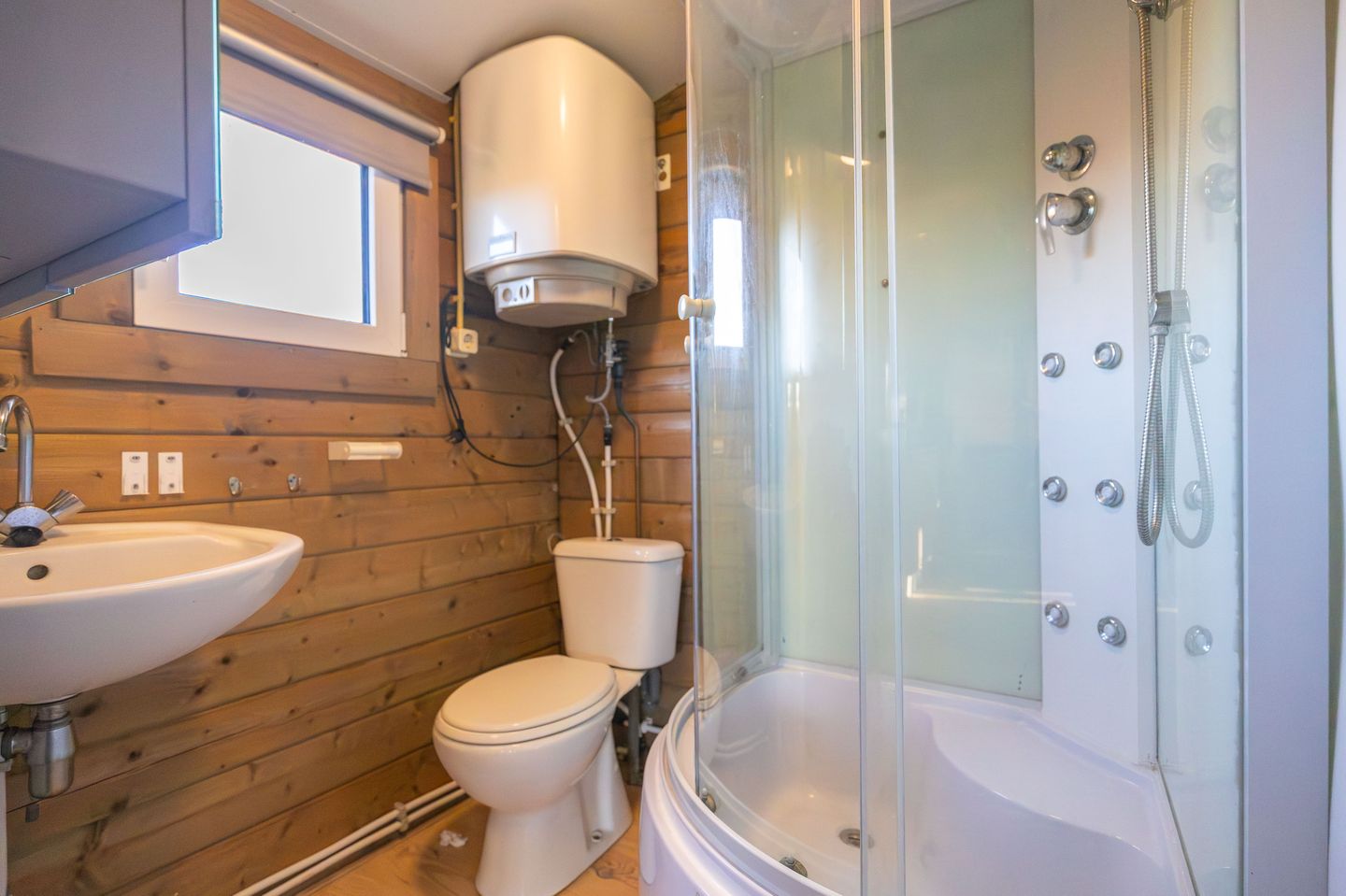 Photo 74 of Wijzend 49-A