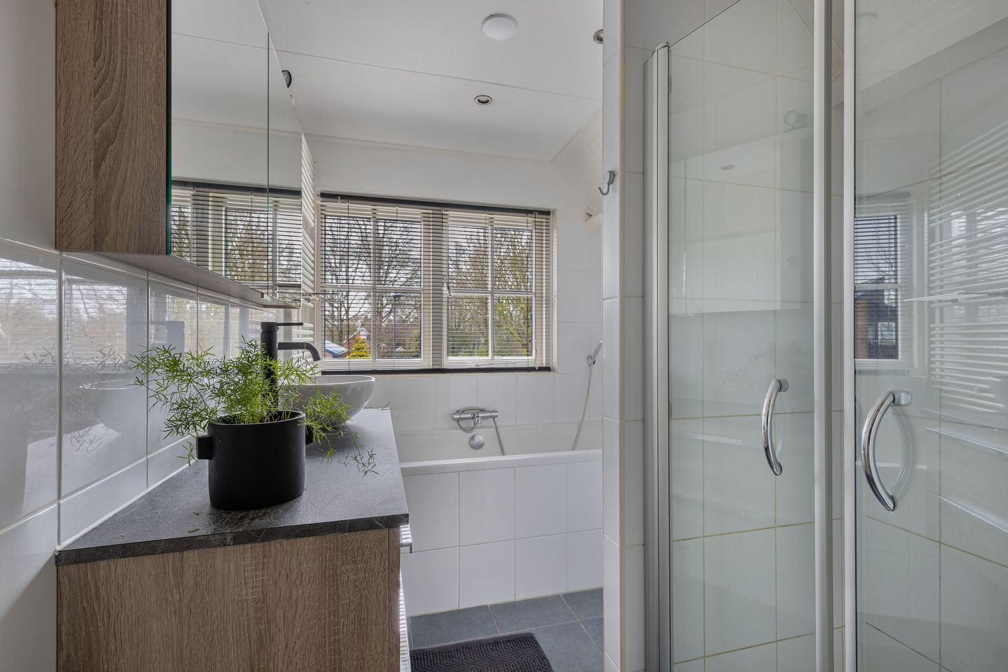 Foto 35 van De Emma 2-B