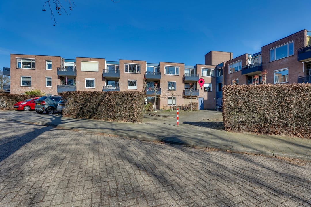 Photo 2 of van Heeckerenweg 26