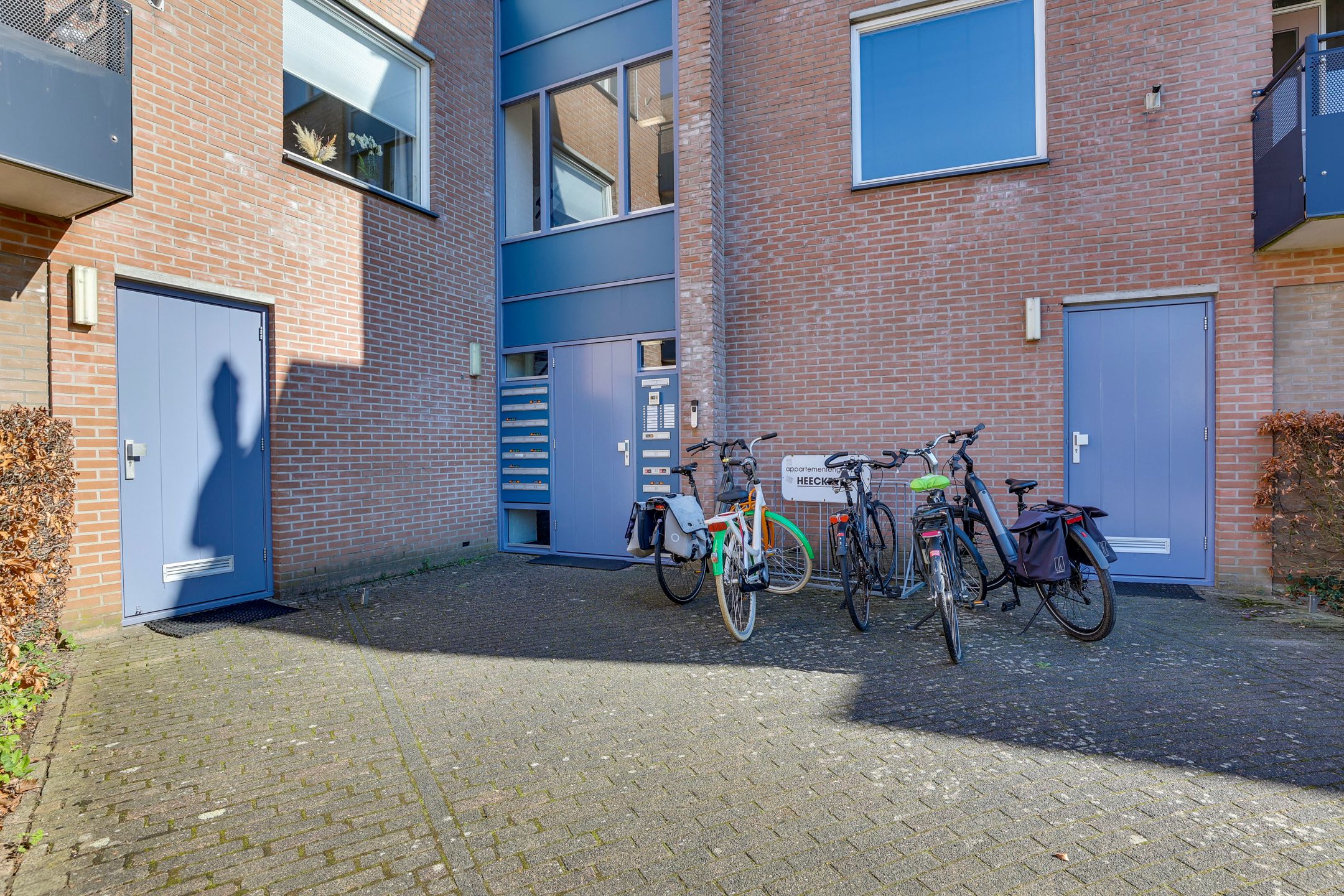 Photo 6 of van Heeckerenweg 26