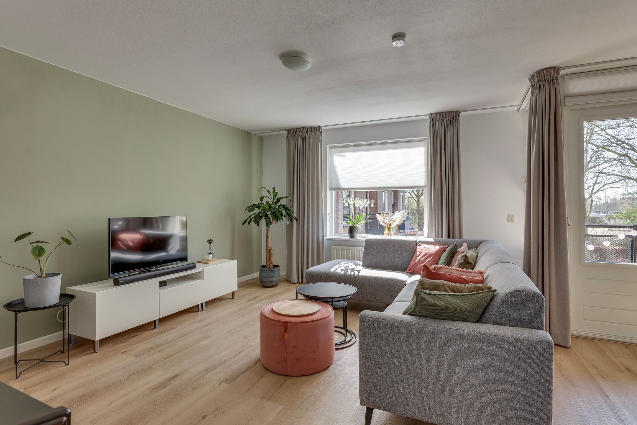 Photo 12 of van Heeckerenweg 26