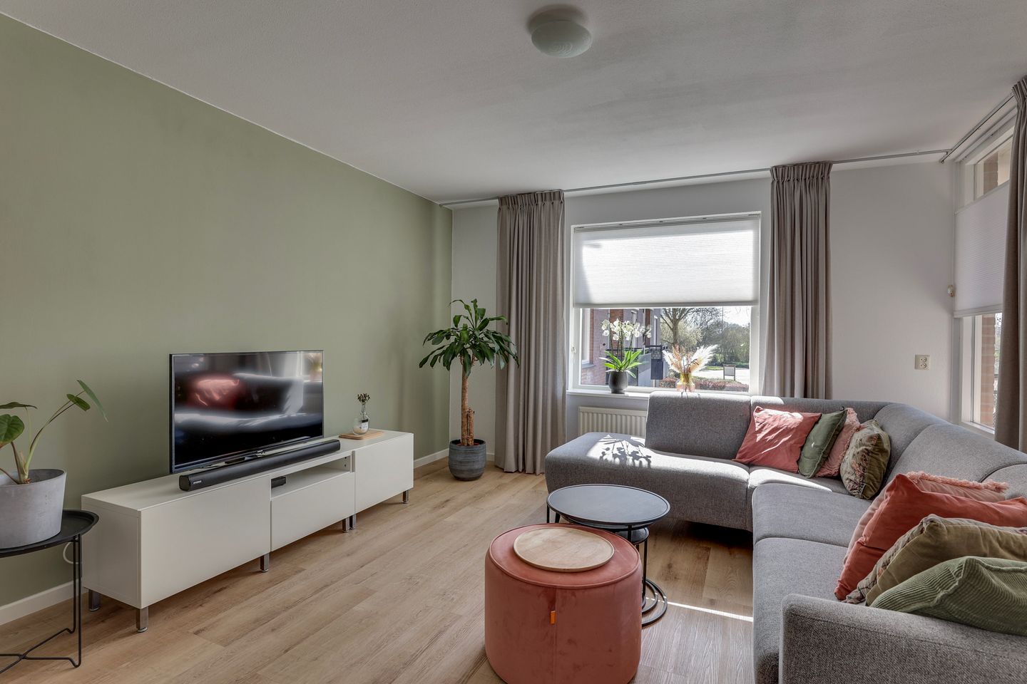 Photo 14 of van Heeckerenweg 26