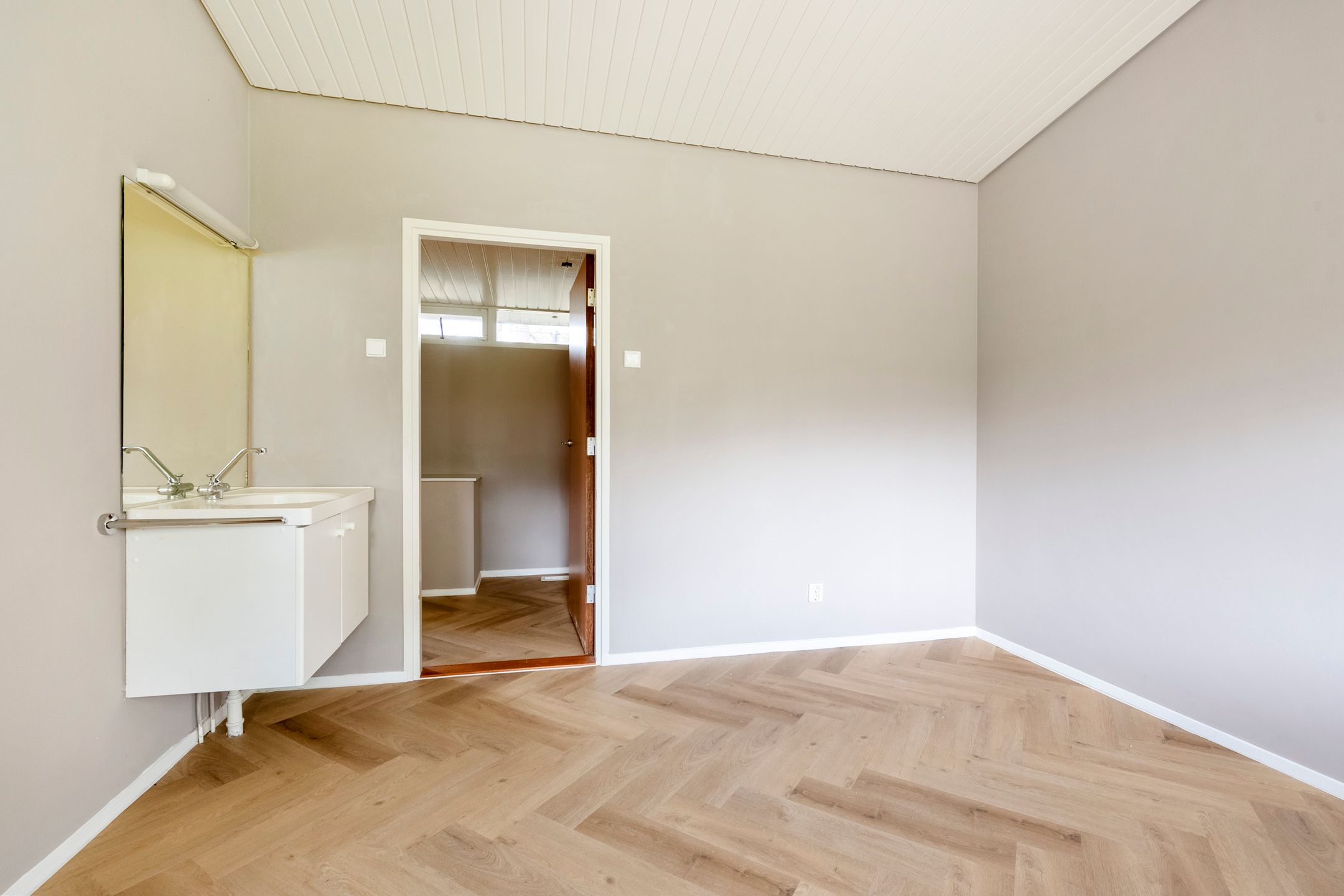 Photo 27 of Herman Heijermansweg 10