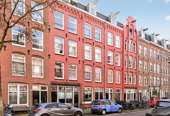 Photo 2 of Bentinckstraat 15-H