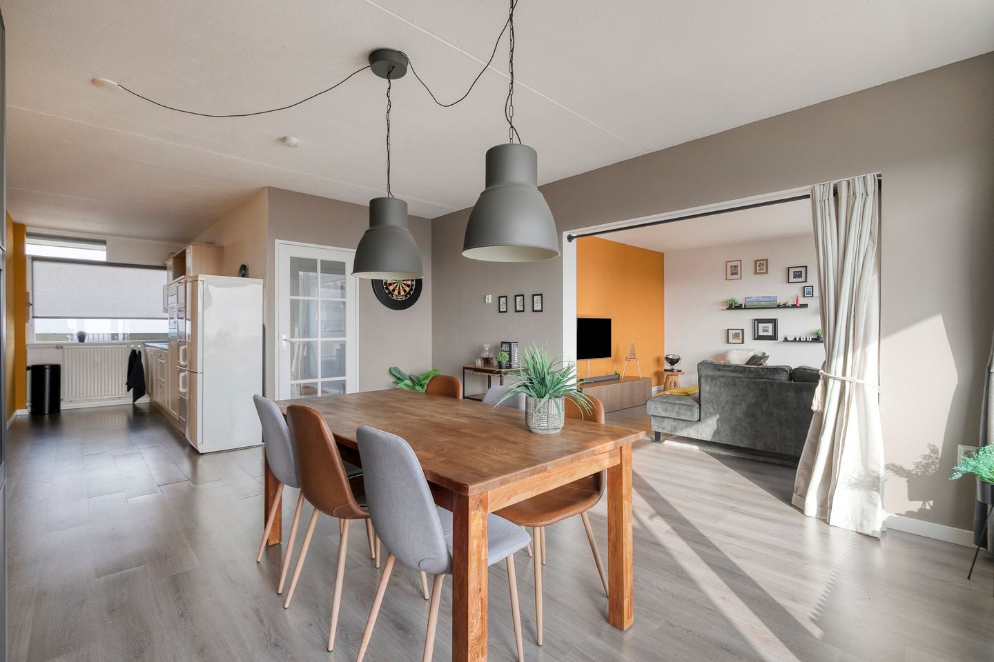 Photo 14 of Munt 203