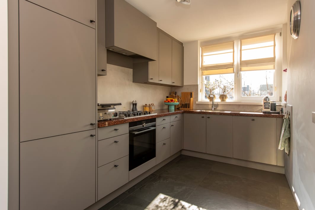 Photo 8 of Renata 45