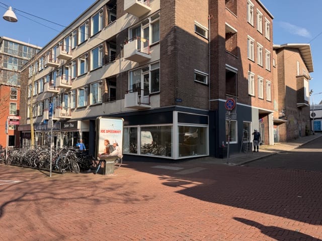 Bekijk foto 1 van Bloemerstraat 92