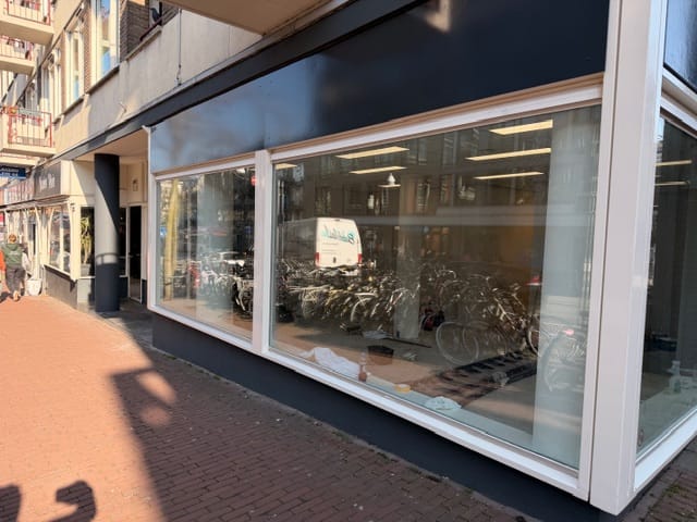 Bekijk foto 2 van Bloemerstraat 92