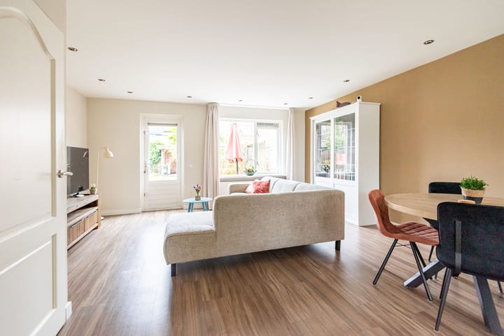 Foto 2 van Bloemersweide 75