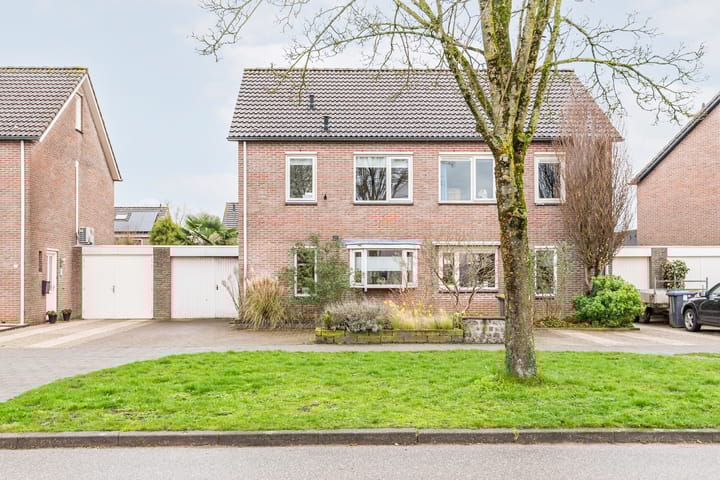 Foto 4 van Bloemersweide 75