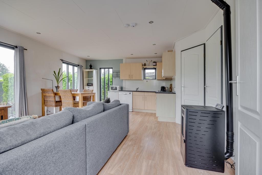 Foto 12 van Oud-Loosdrechtsedijk 113-CL1