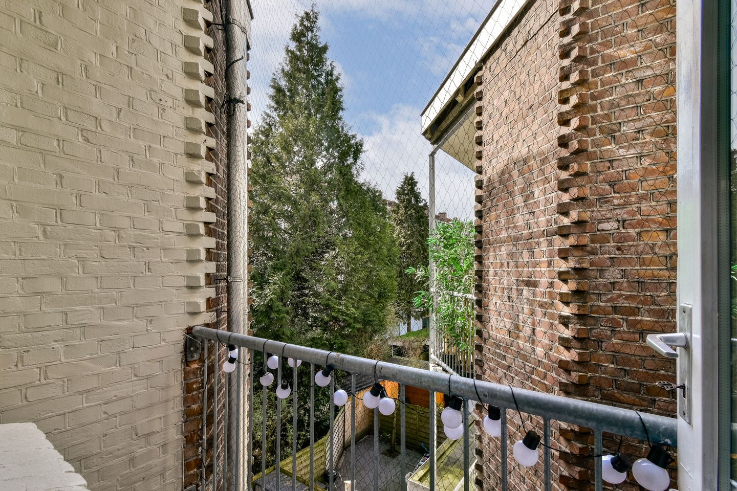 Photo 19 of Amazonenstraat 1-2