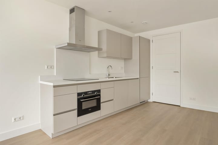 Photo 3 of Zaanweg 66-C