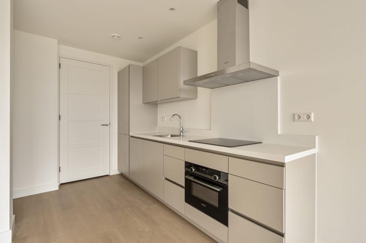 Photo 3 of Zaanweg 66-F