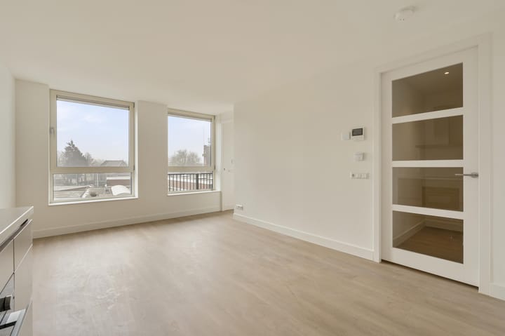 Photo 2 of Zaanweg 66-F