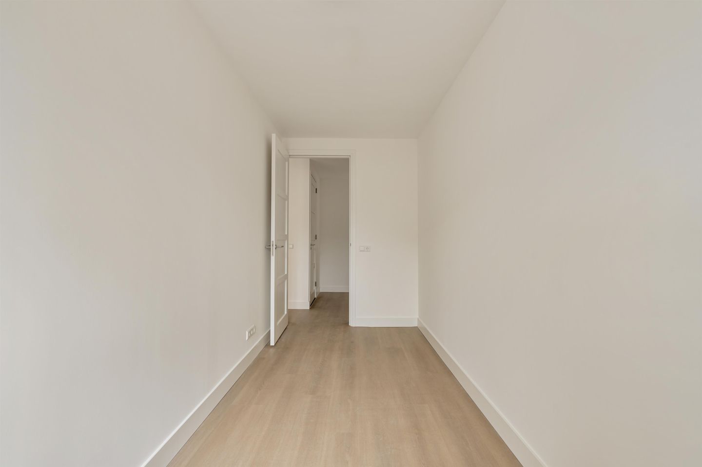 Photo 10 of Zaanweg 67-A