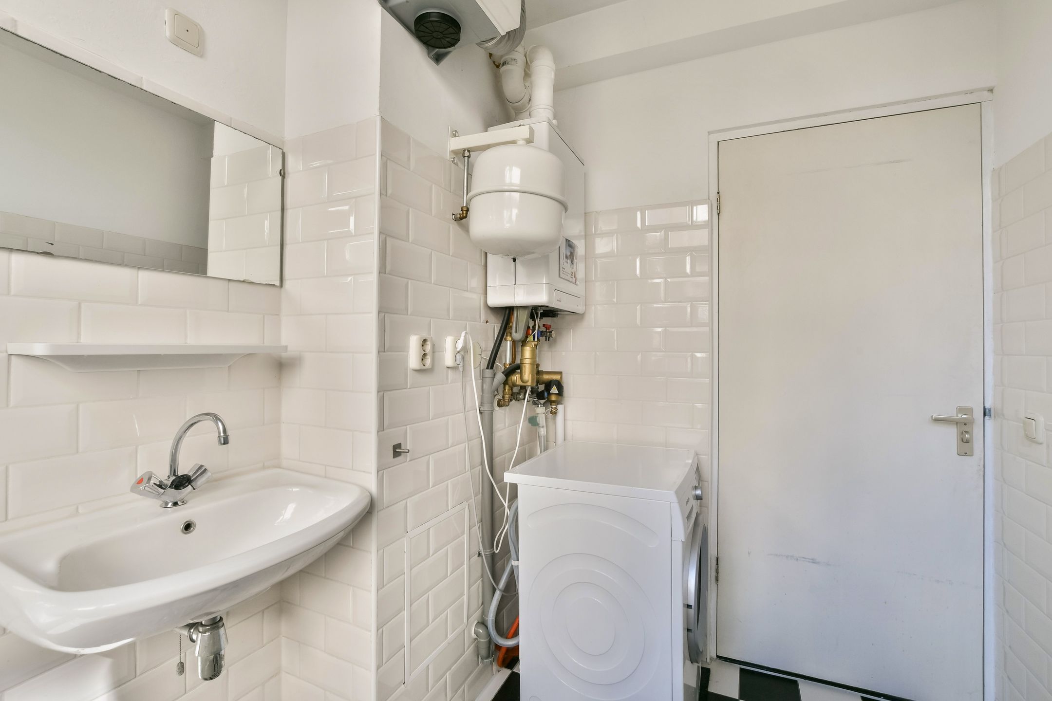 Photo 12 of Zaanstraat 53