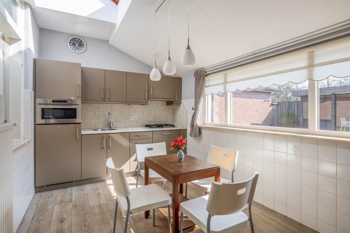 Foto 3 van Helmondseweg 47