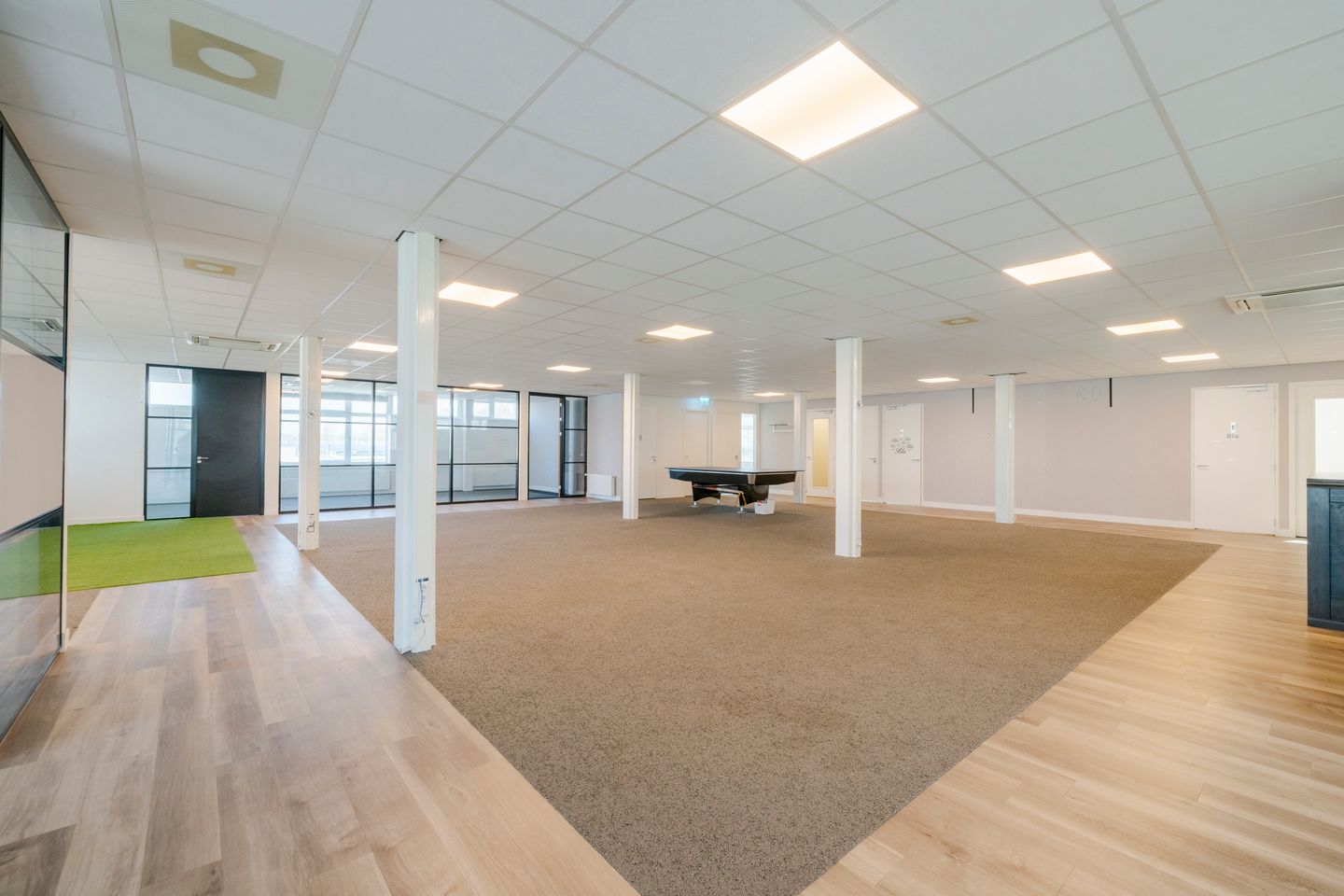 View photo 4 of Van den Eijndekade 6-C