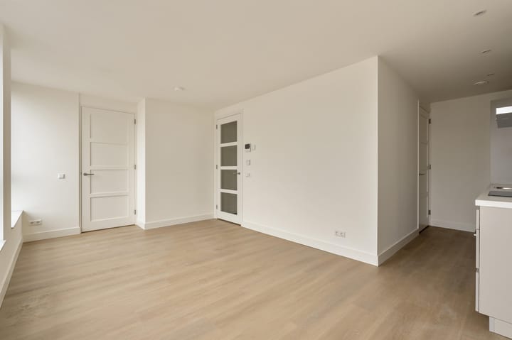 Photo 3 of Zaanweg 67-B