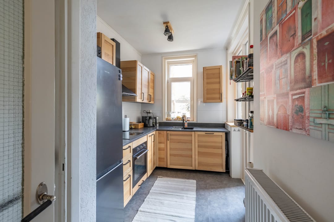 Spacious Ground Floor Apartment with Two Bathrooms and Gardens in Groningen's Professorenbuurt — 17