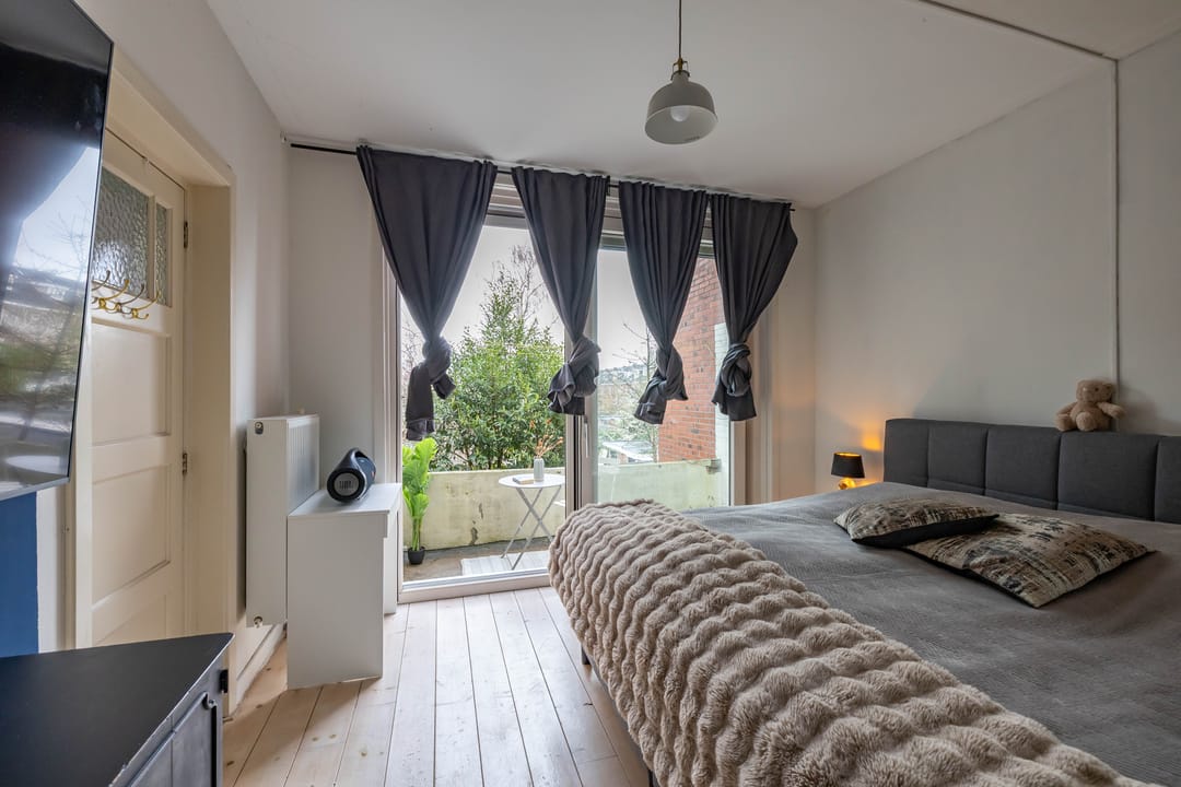 Spacious Ground Floor Apartment with Two Bathrooms and Gardens in Groningen's Professorenbuurt — 26