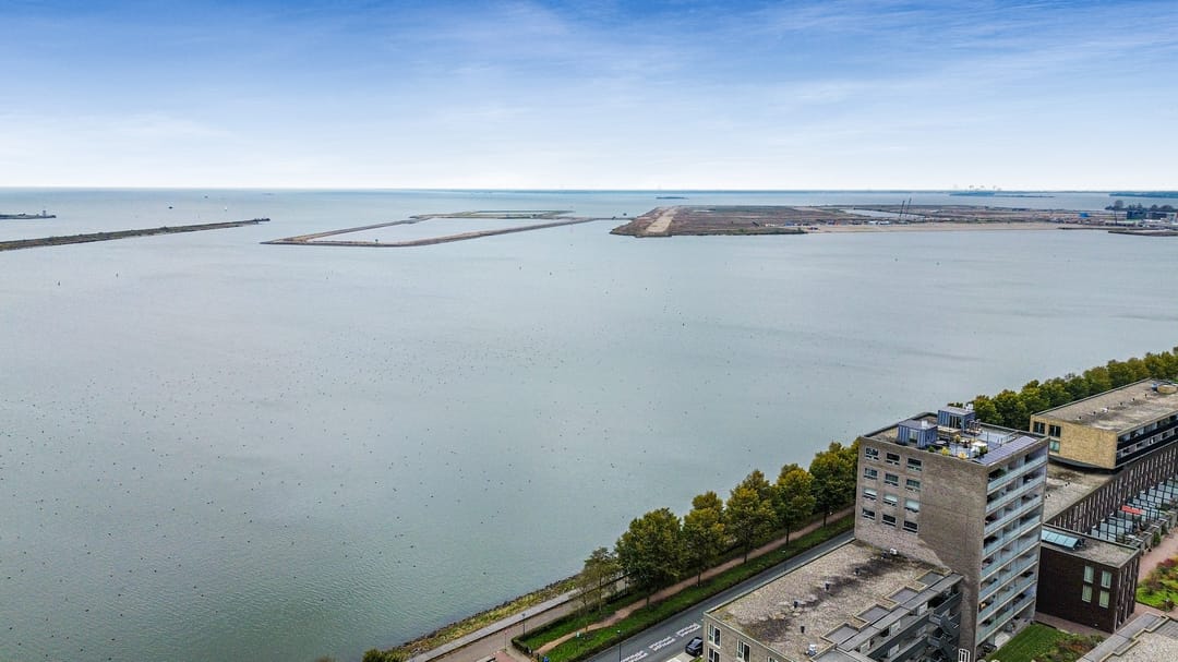 Foto 28 van Eva Besnyöstraat 45