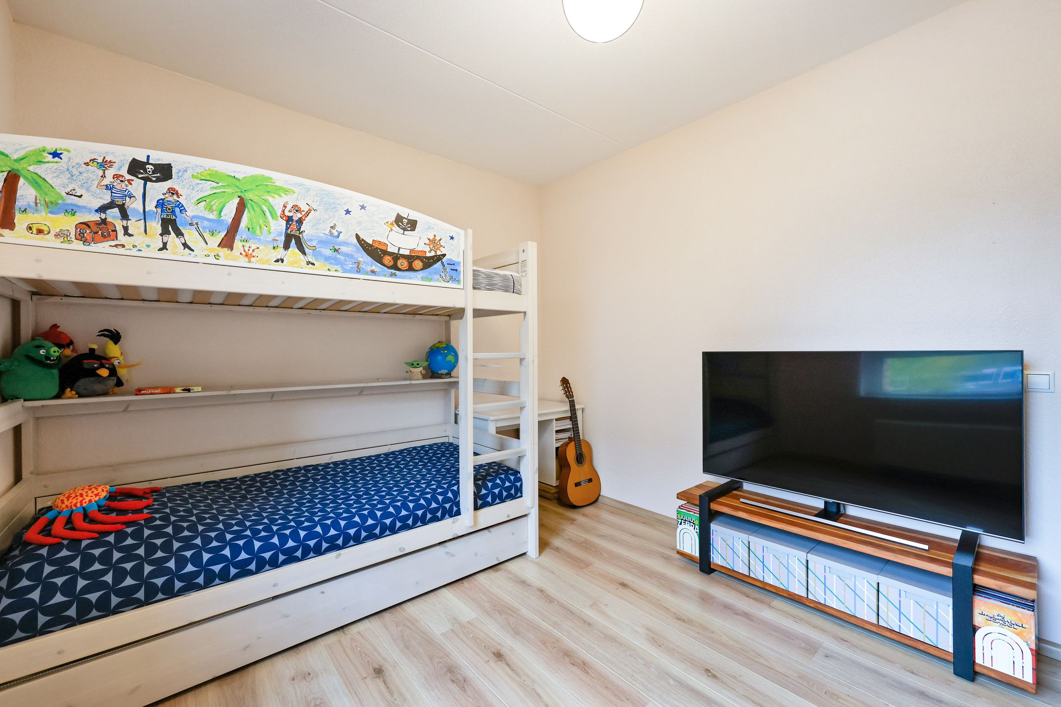 Foto 21 van Eva Besnyöstraat 45