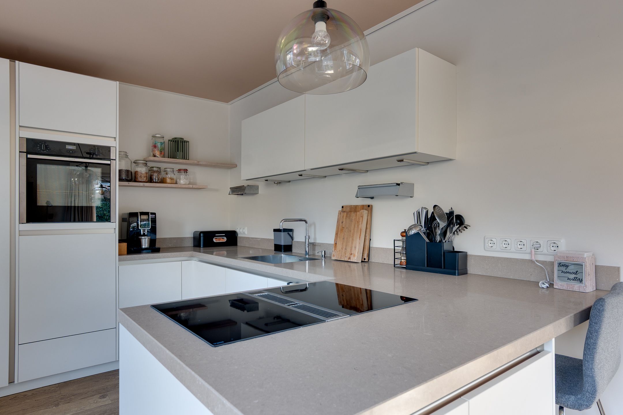 Foto 15 van Hoofdweg 128