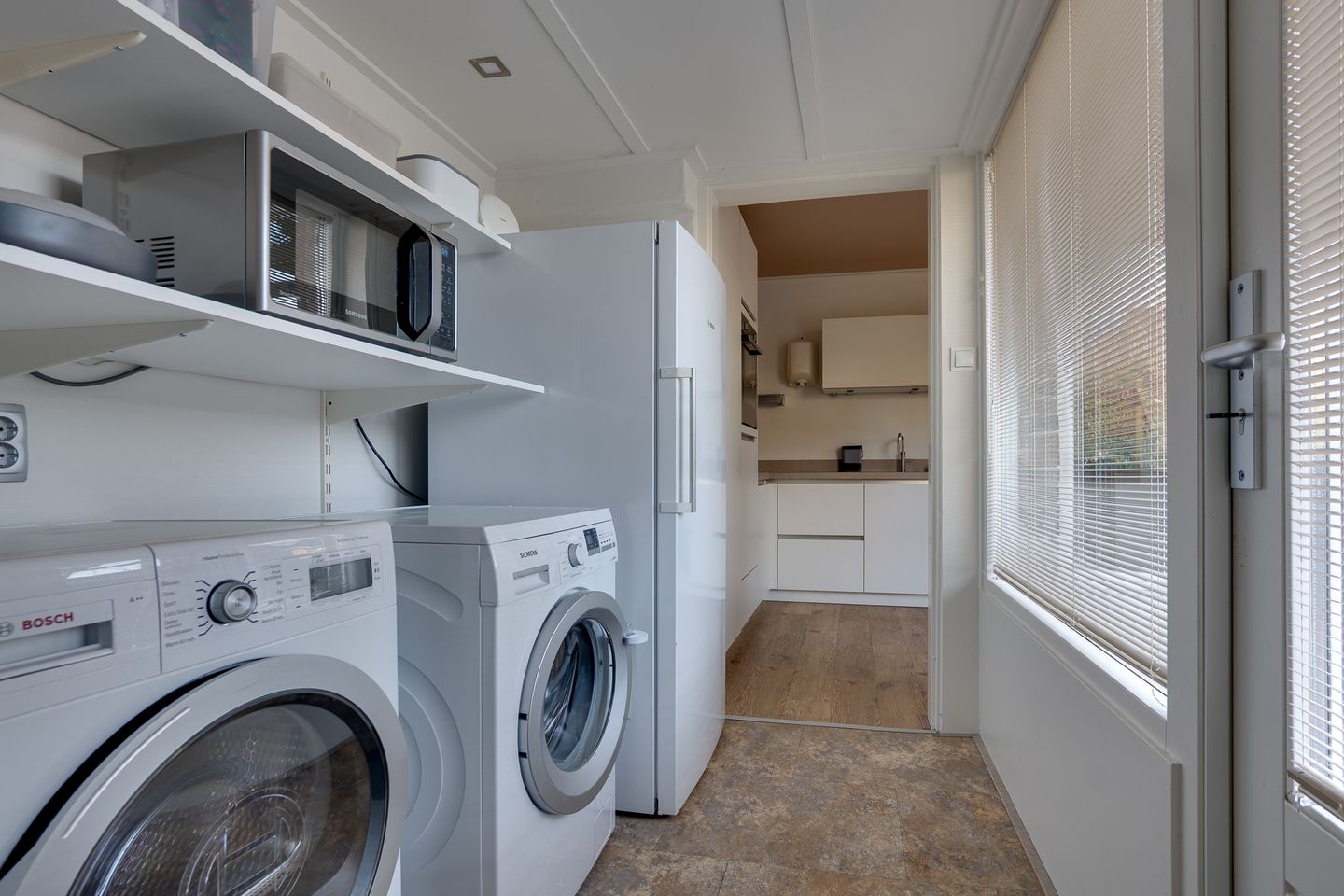 Foto 19 van Hoofdweg 128