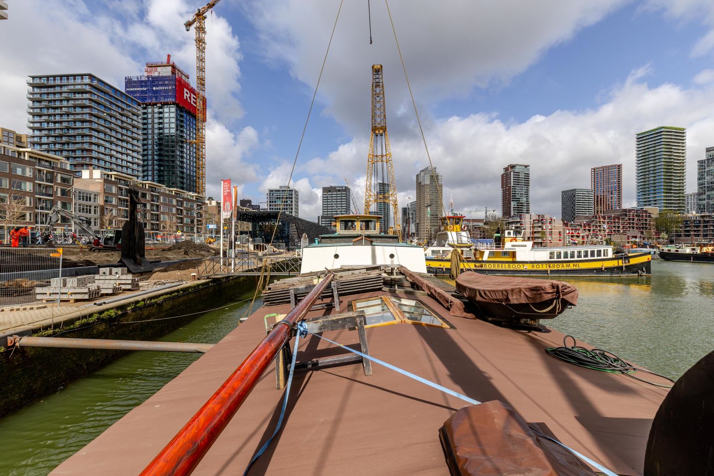 View photo 2 of Leuvehaven 75