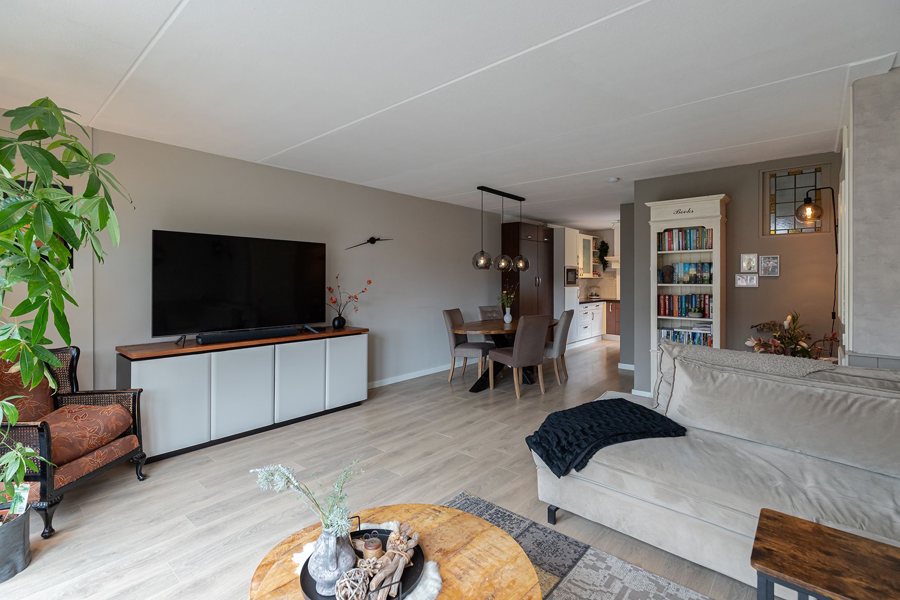 Foto 9 van Merelplantsoen 17