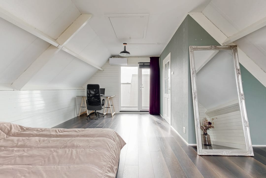 Modernized Family Home with Sunny Garden and Solar Panels in Koog aan de Zaan — 22