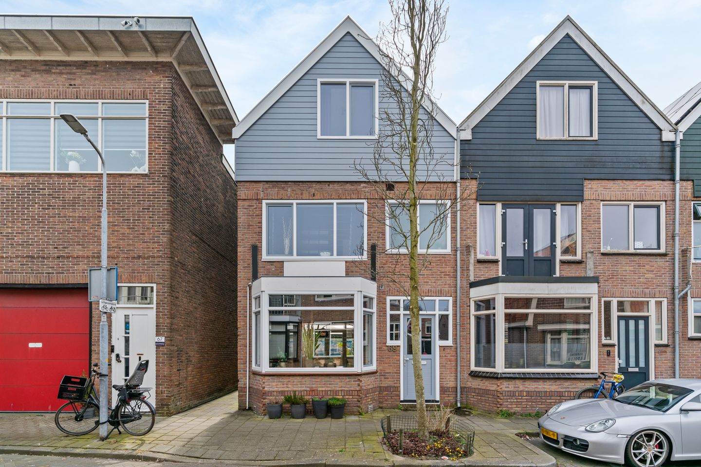 Modernized Family Home with Sunny Garden and Solar Panels in Koog aan de Zaan — 29