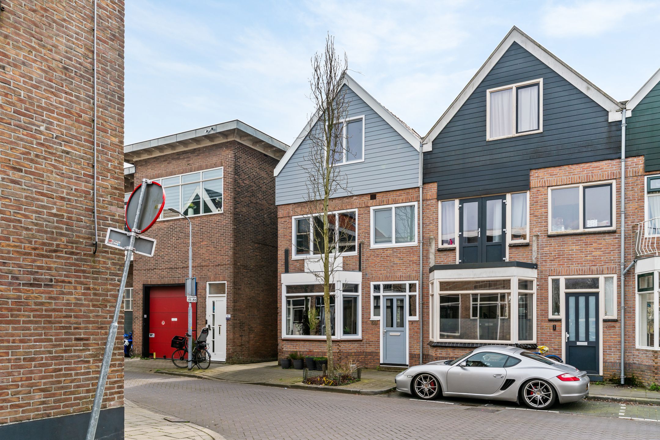 Modernized Family Home with Sunny Garden and Solar Panels in Koog aan de Zaan — 30