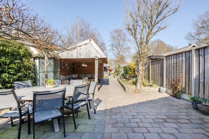 Photo 3 of Oosteinde 143