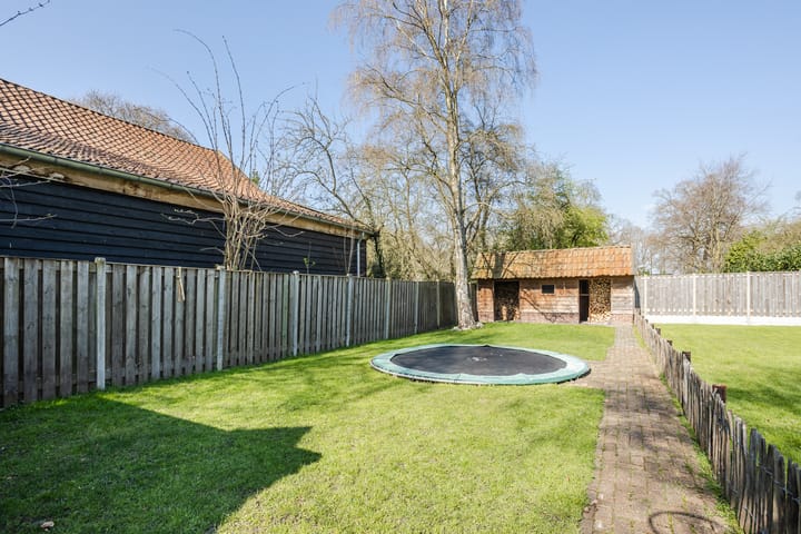 Photo 4 of Oosteinde 143