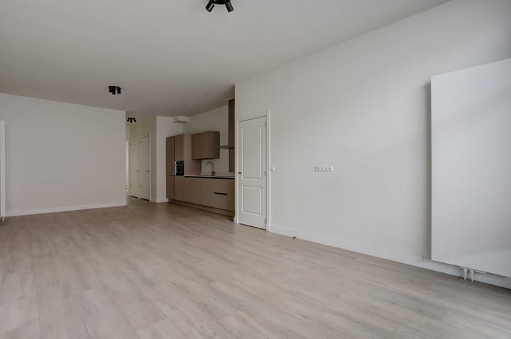 Photo 4 of Vierambachtsstraat 55-B