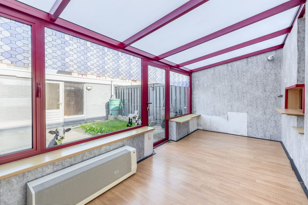 Spacious corner house with conservatory and solar panels in Axel — 17