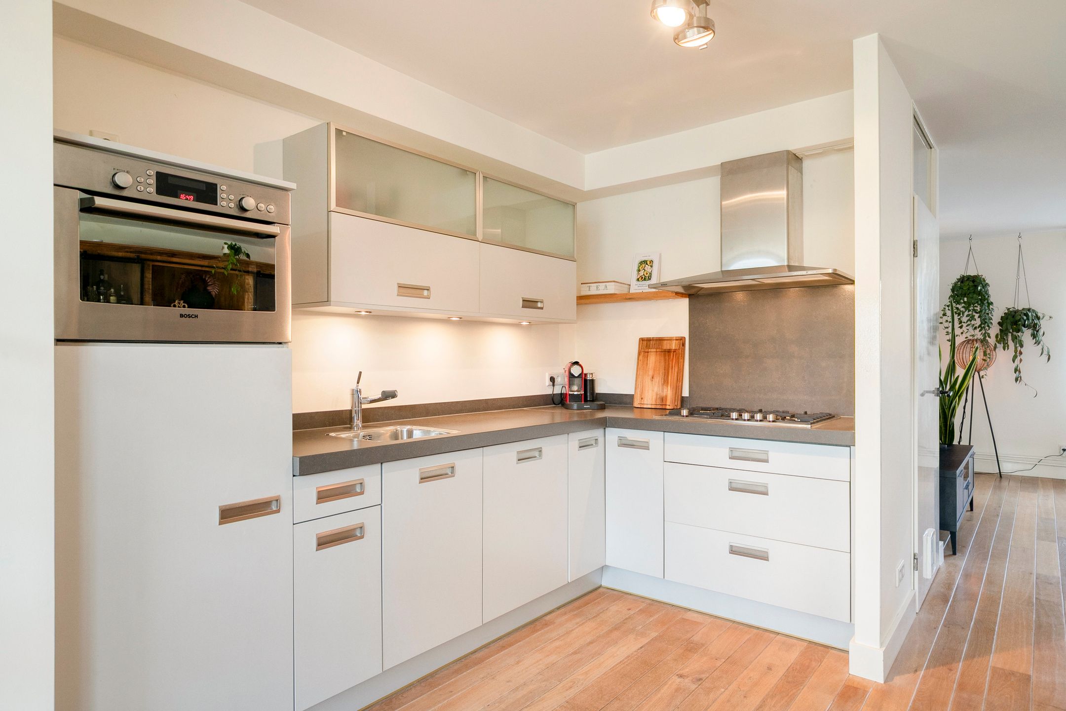 Photo 12 of Auvergnelaan 9