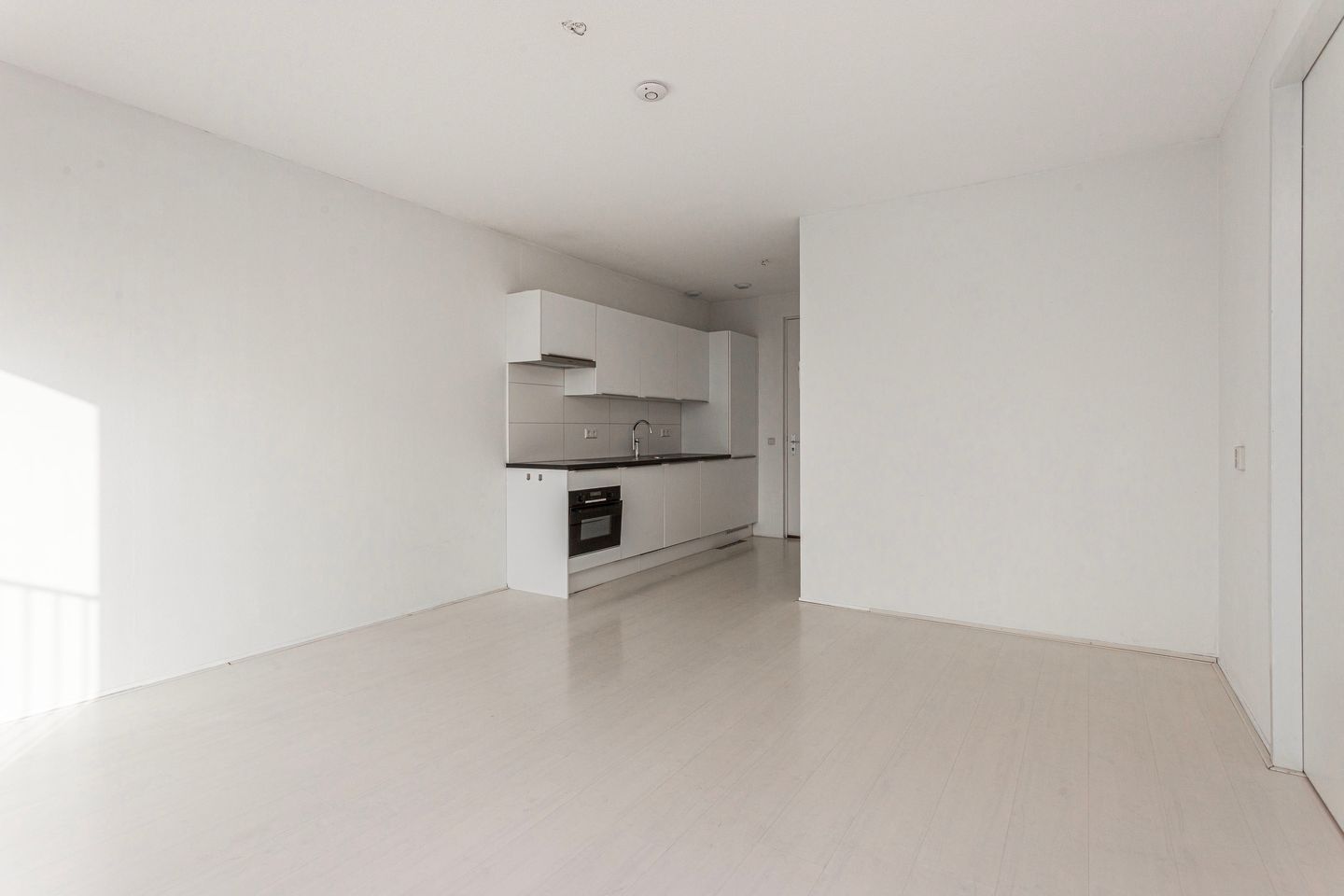 Foto 4 van Europaplein 854