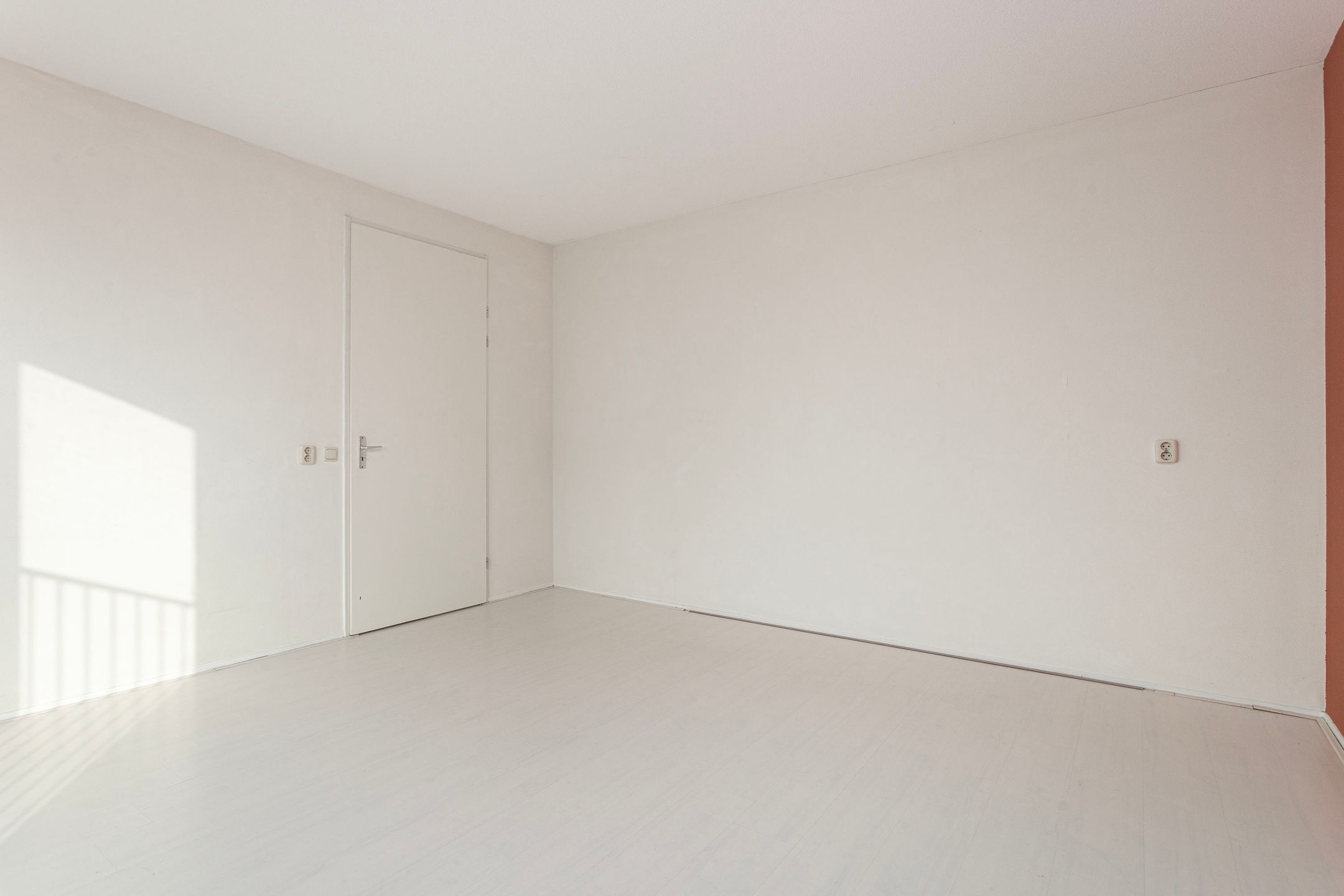 Foto 12 van Europaplein 854