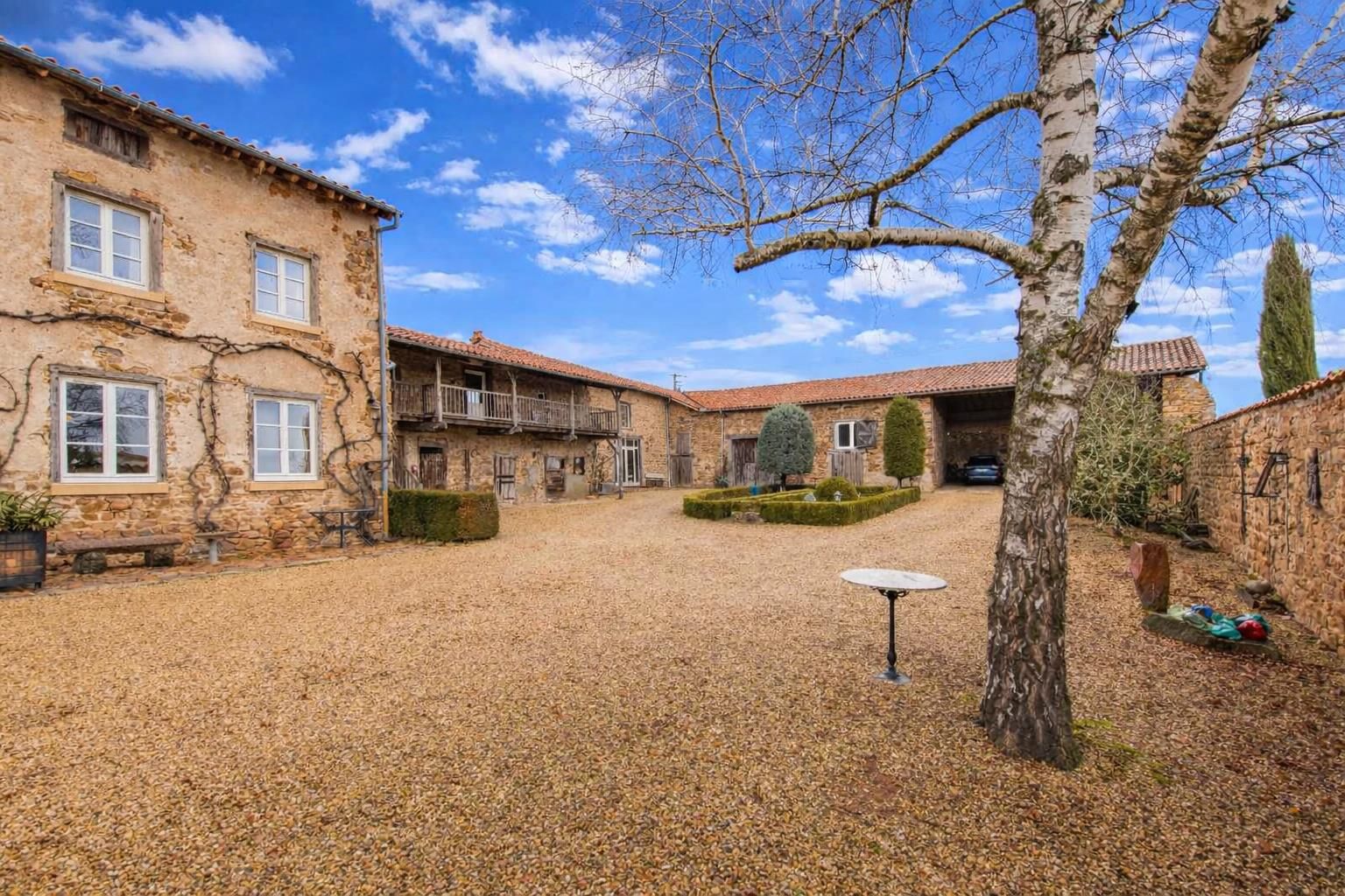 Foto 111 van 1585 Route de Pierrefitte