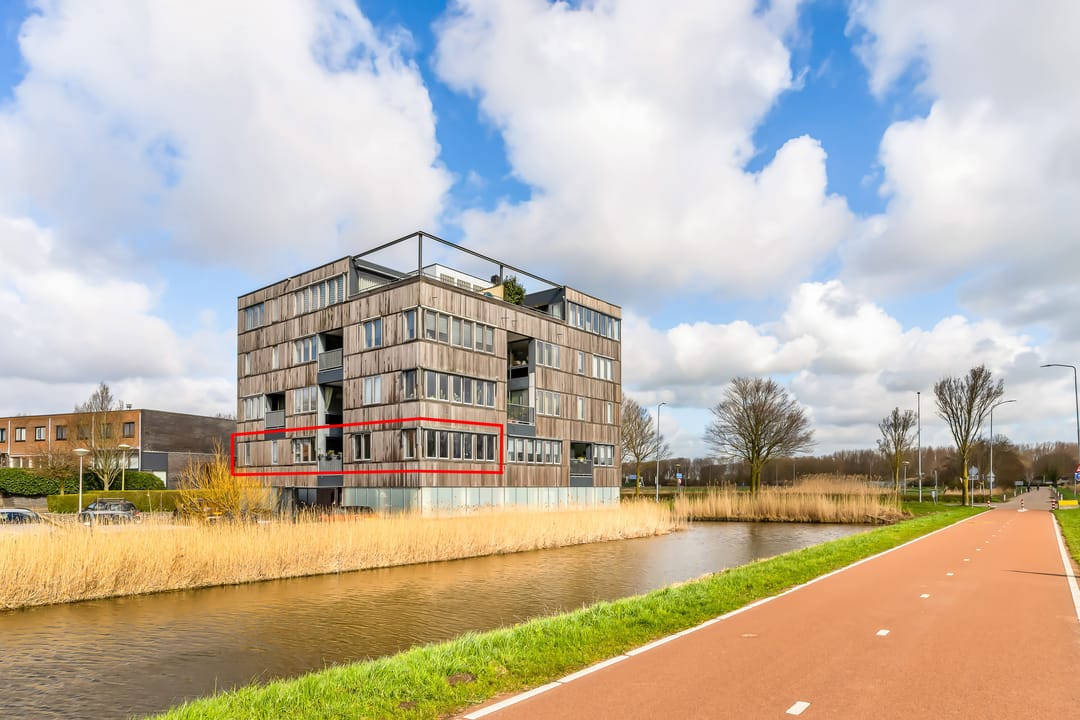 Photo 1 of L. Springerstraat 242