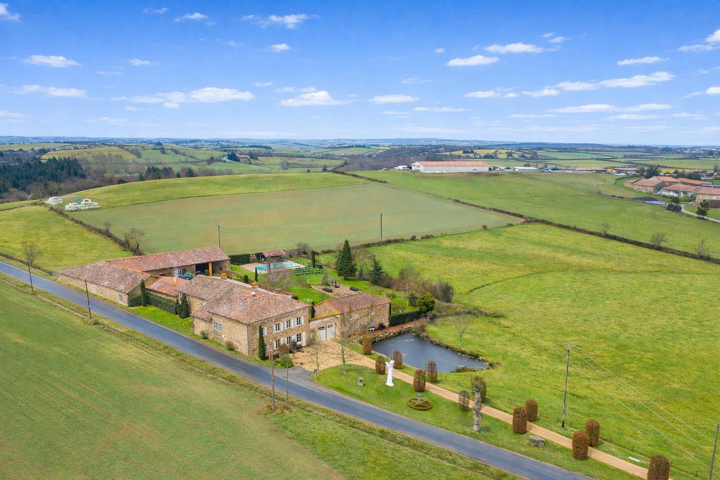 Foto 110 van 1585 Route de Pierrefitte