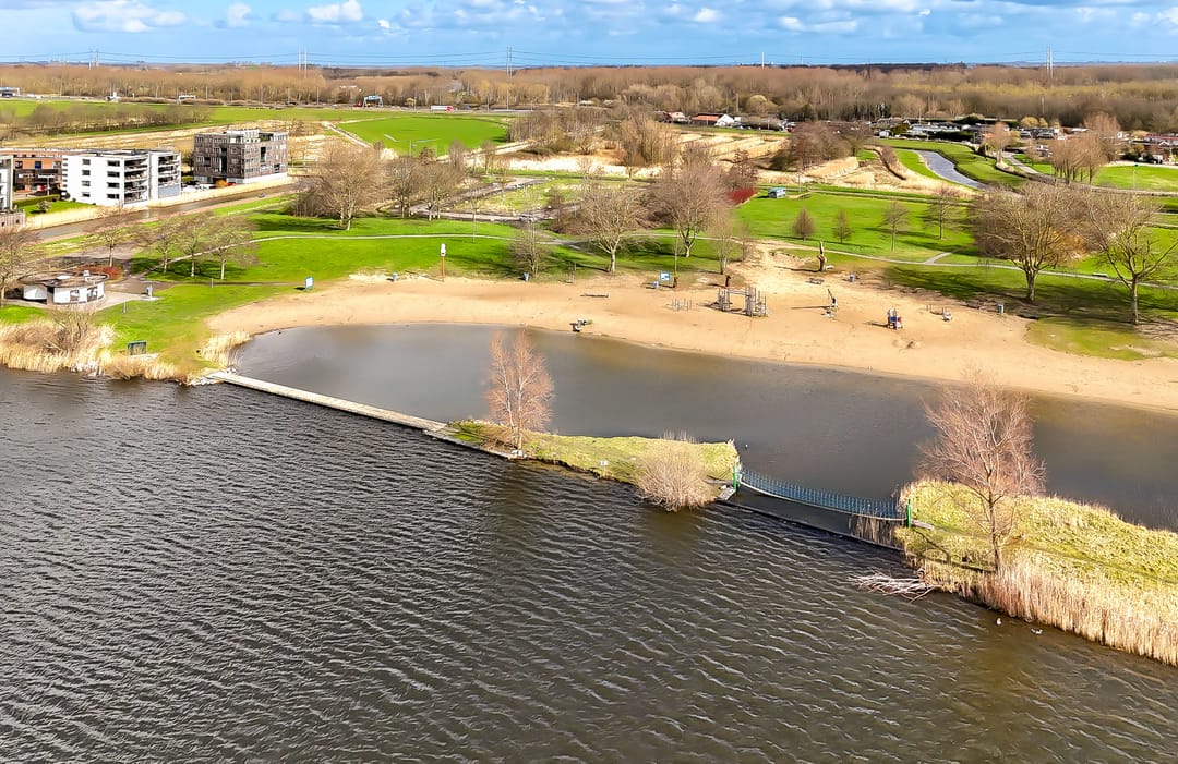 Photo 8 of L. Springerstraat 242