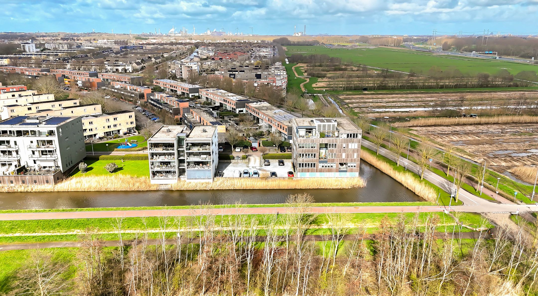 Photo 9 of L. Springerstraat 242