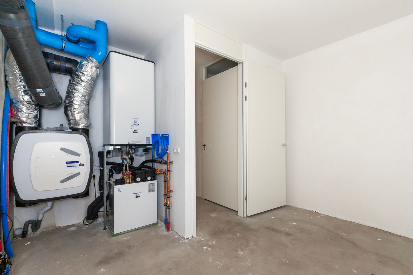 Photo 10 of Frank van Borselenstraat 218